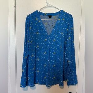 Ann Taylor V-Neck blouse